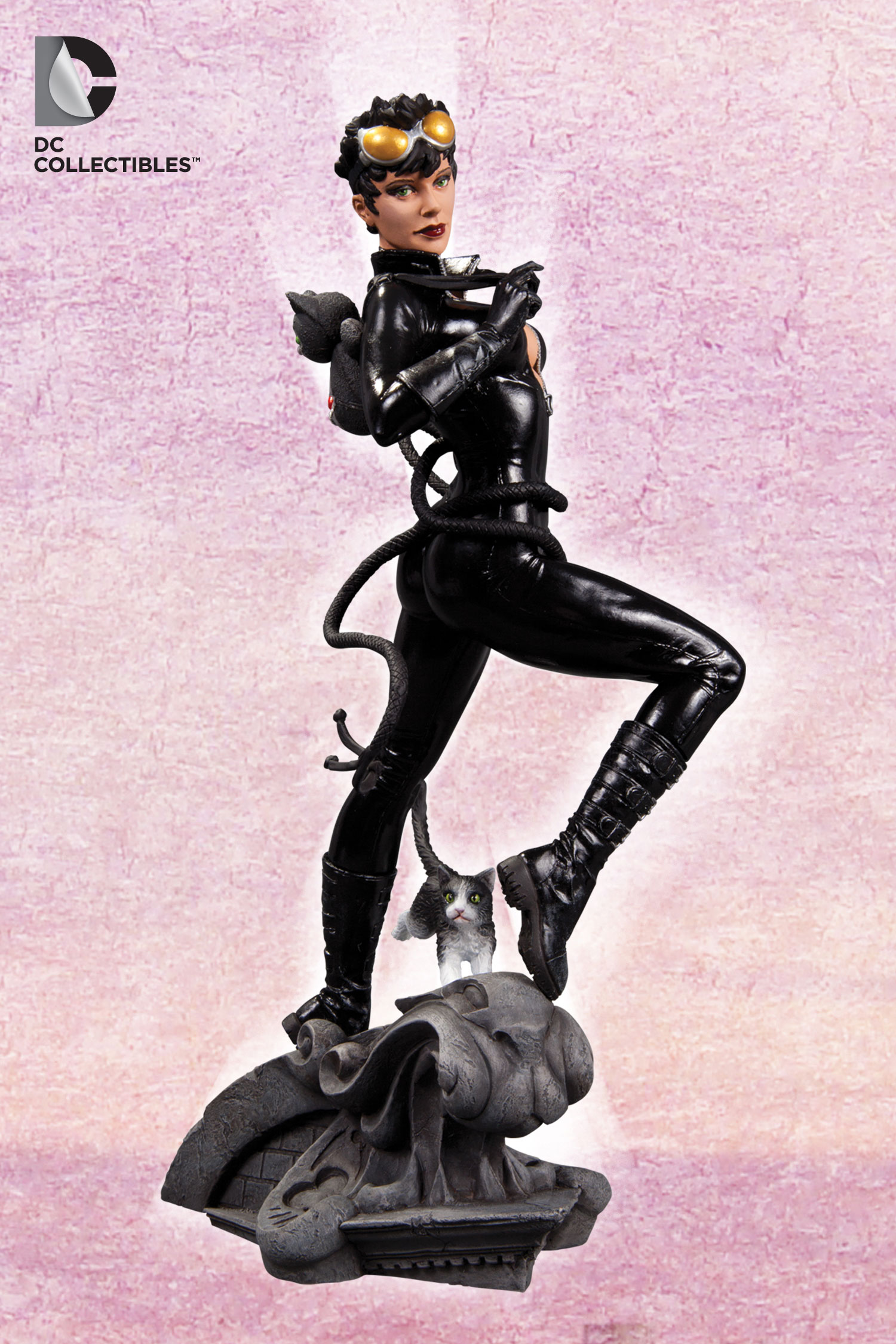 DC COMICS COVER GIRLS CATWOMAN STATUE